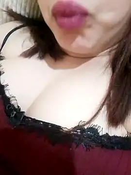 Snapshot of Nouna-loca chatting on 02/27/26, 01:33 Nouna-loca online show from 02/27/26, 01:33