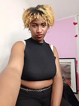 EvonyFoxxx online show from 04/23/26, 04:24