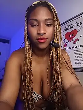 EvonyFoxxx online show from 06/30/26, 03:18