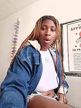 EvonyFoxxx online show from 08/01/26, 07:46