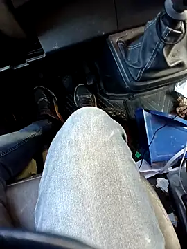 Snapshot of pino870 chatting on 11/13/25, 08:57 pino870 online show from 11/13/25, 08:57