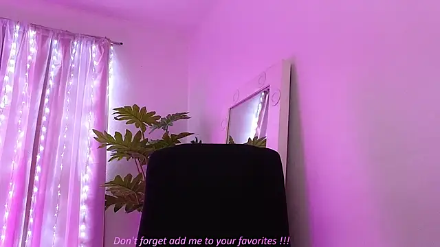 Snapshot of BabyLauritaa chatting on 02/26/26, 07:35 BabyLauritaa online show from 02/26/26, 07:35