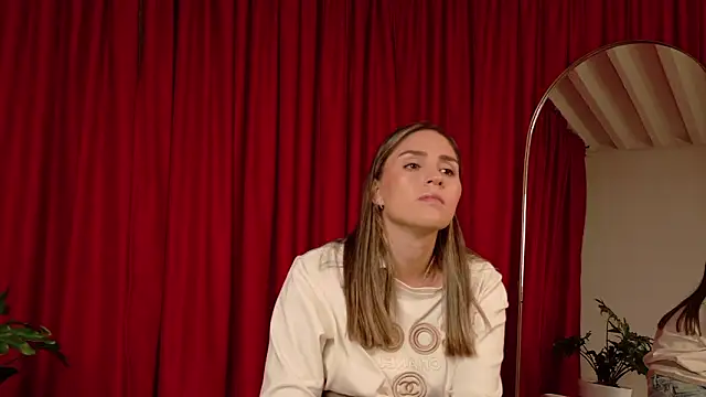 VictoriaNova  online show from 03/12/26, 07:09