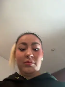 Elina Hills online show from 04/09/26, 05:07