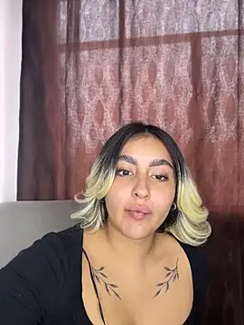 Elina Hills online show from 06/07/26, 07:17