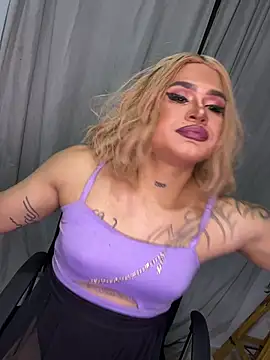 melani ferraraa  online show from 07/06/26, 11:29