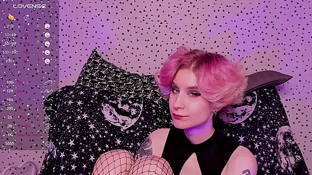 Angel Julles online show from 05/17/26, 02:09