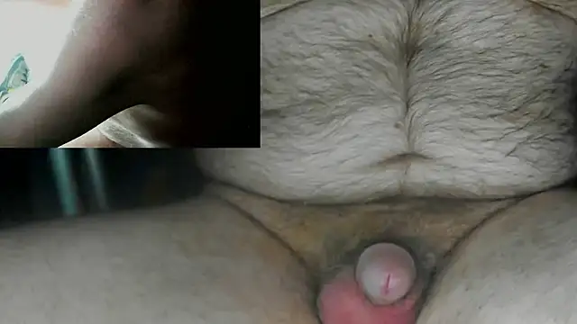 Snapshot of sexxme214 chatting on 11/06/25, 12:39 sexxme214 online show from 11/06/25, 12:39