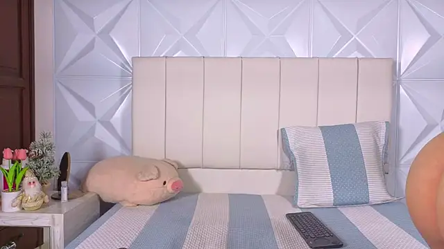 Luna  grace online show from 01/05/26, 10:02