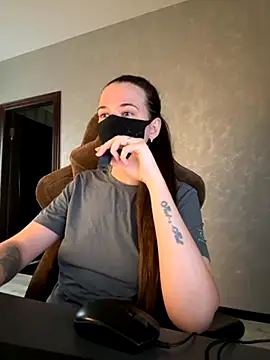 Snapshot of ZlatoslavaLo chatting on 11/12/25, 06:14 ZlatoslavaLo online show from 11/12/25, 06:14