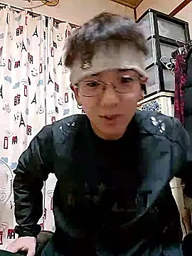 Snapshot of TERU_kun_jp chatting on 11/11/25, 10:04 TERU kun jp online show from 11/11/25, 10:04