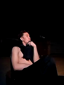 Hot-babyyboy30 online show from 07/15/26, 12:21