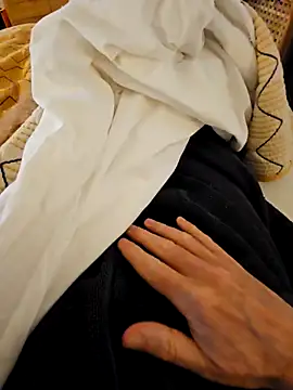 Snapshot of cum_daily1 chatting on 11/03/25, 08:48 cum daily1 online show from 11/03/25, 08:48