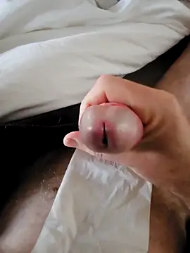 Snapshot of cum_daily1 chatting on 11/04/25, 08:57 cum daily1 online show from 11/04/25, 08:57