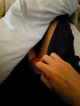 Snapshot of cum_daily1 chatting on 11/06/25, 08:37 cum daily1 online show from 11/06/25, 08:37