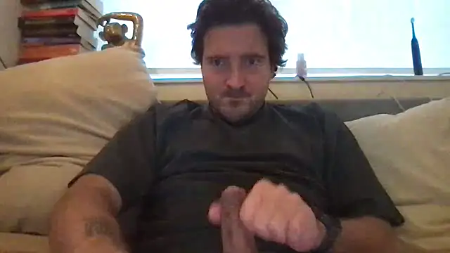 Snapshot of dutchpieter95 chatting on 12/05/25, 01:31 dutchpieter95 online show from 12/05/25, 01:31