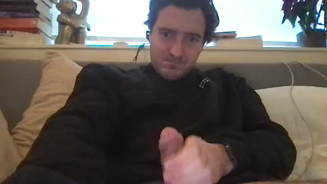 Snapshot of dutchpieter95 chatting on 01/07/26, 11:12 dutchpieter95 online show from 01/07/26, 11:12