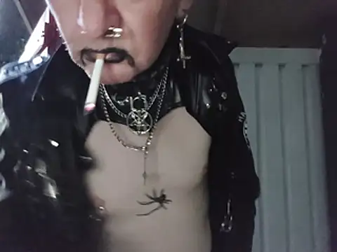 Snapshot of NahkaSami chatting on 07/19/26, 01:31 NahkaSami online show from 07/19/26, 01:31