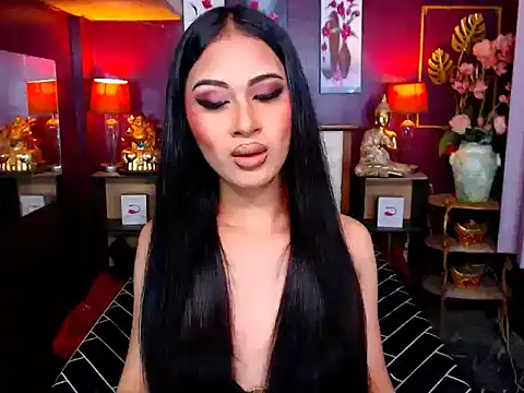 Plastique PATRICIA online show from 03/25/26, 09:04