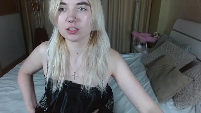 Snapshot of RiskIrina chatting on 11/09/25, 12:36 RiskIrina online show from 11/09/25, 12:36