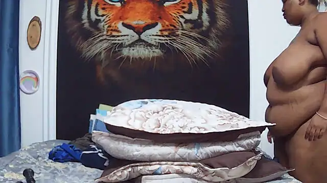 MassiveBoobsxxxx online show from 02/24/26, 07:12