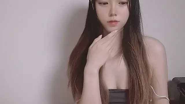 Snapshot of JuliaNoir chatting on 01/12/26, 03:28 JuliaNoir online show from 01/12/26, 03:28