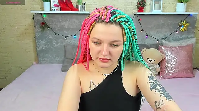 AnnaXPeach online show from 12/18/25, 12:49