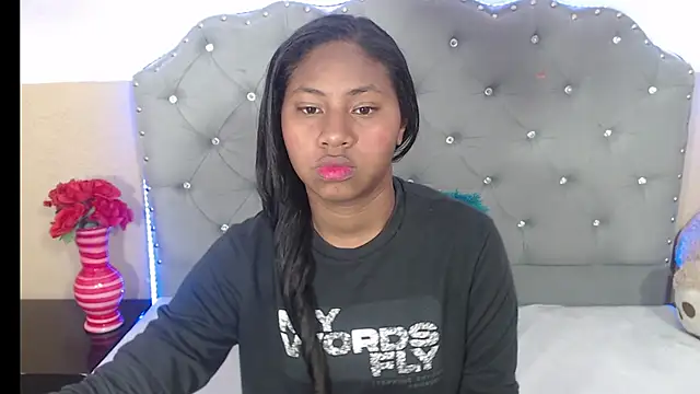 valentinavega18x online show from 11/10/25, 03:05