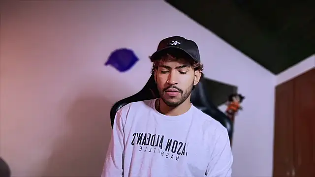 3v1l online show from 12/04/25, 05:21