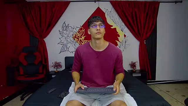 AlessioVitale online show from 01/13/26, 12:10