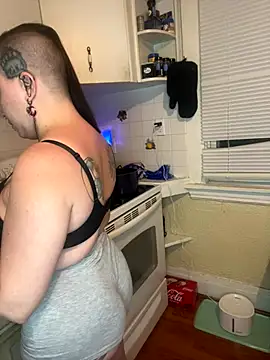 Snapshot of Chaos_Reign chatting on 12/19/25, 11:45 Chaos Reign online show from 12/19/25, 11:45