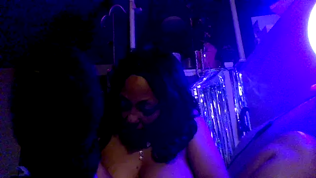 Snapshot of Juicyapplecandy chatting on 11/12/25, 11:10 Juicyapplecandy online show from 11/12/25, 11:10