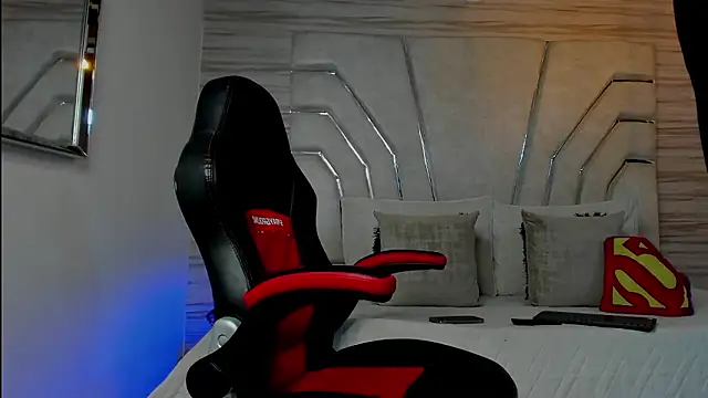 MAXTHOMSON online show from 01/17/26, 10:46