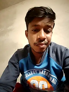 Snapshot of rudr1 chatting on 11/20/25, 10:31 rudr1 online show from 11/20/25, 10:31