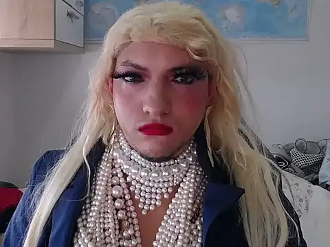 VanesaCrossic online show from 03/01/26, 08:38