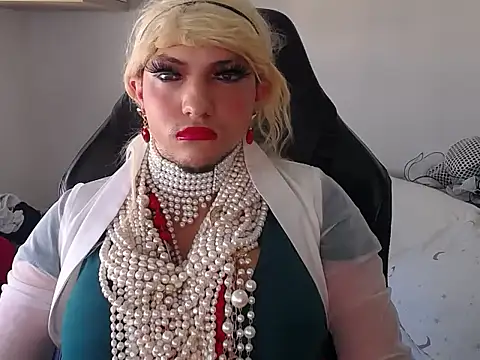 VanesaCrossic online show from 03/08/26, 08:51