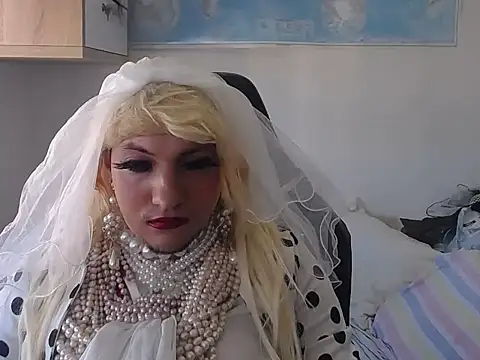 VanesaCrossic online show from 05/01/26, 09:25