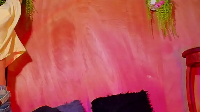 Leo Glow online show from 02/03/26, 01:05