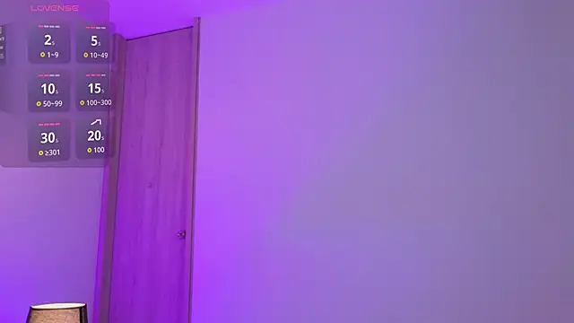 Snapshot of kasey_ chatting on 11/25/25, 09:04 kasey online show from 11/25/25, 09:04