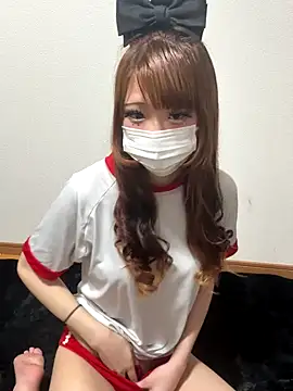 Snapshot of jura_xxx chatting on 12/20/25, 12:01 jura xxx online show from 12/20/25, 12:01