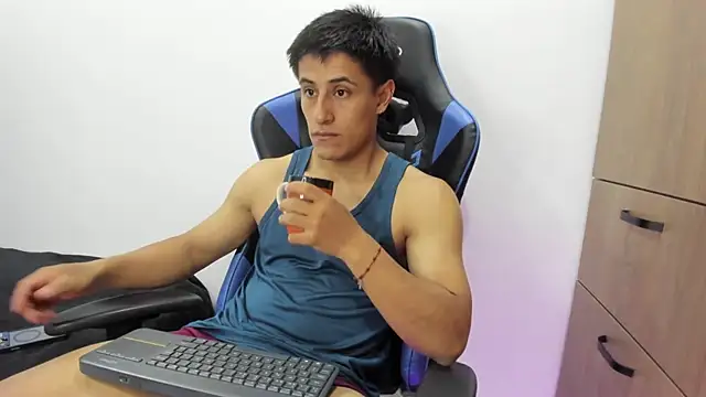 dorman boy online show from 11/06/25, 01:06