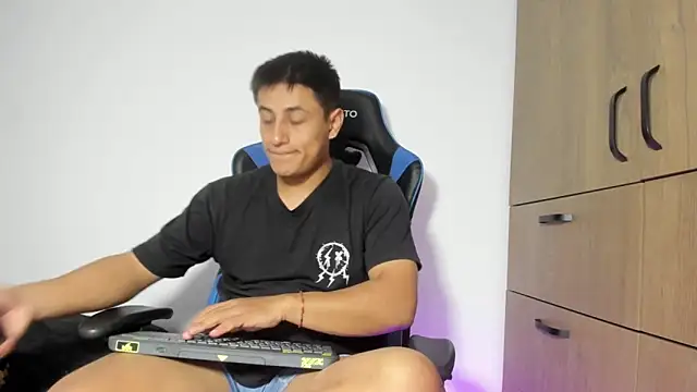 dorman boy online show from 01/07/26, 03:53