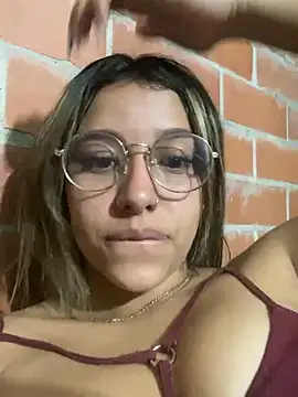 liahot69 online show from 04/14/26, 03:23