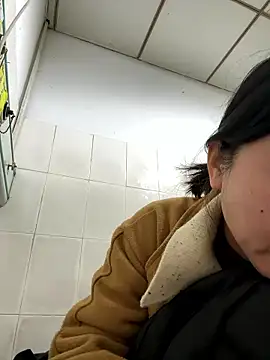 Snapshot of daaqnn chatting on 01/18/26, 02:32 daaqnn online show from 01/18/26, 02:32