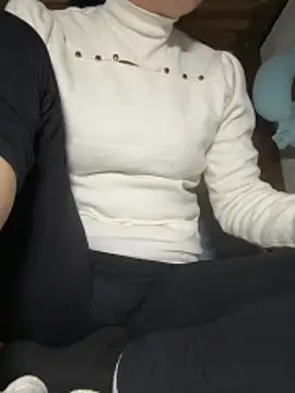 Snapshot of daaqnn chatting on 03/08/26, 02:04 daaqnn online show from 03/08/26, 02:04