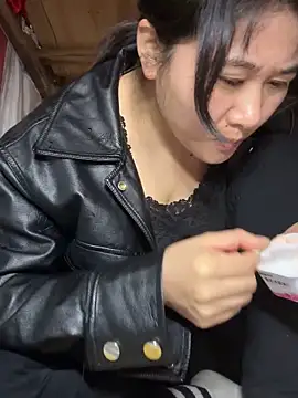 Snapshot of daaqnn chatting on 03/09/26, 02:15 daaqnn online show from 03/09/26, 02:15