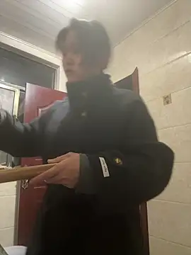 Snapshot of daaqnn chatting on 03/19/26, 12:42 daaqnn online show from 03/19/26, 12:42