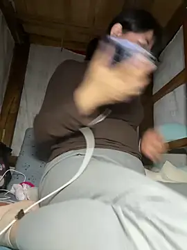 Snapshot of daaqnn chatting on 03/29/26, 12:49 daaqnn online show from 03/29/26, 12:49