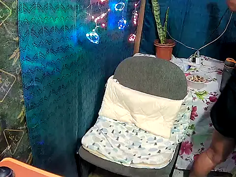 Snapshot of yumi-meya chatting on 11/26/25, 03:46 yumi-meya online show from 11/26/25, 03:46