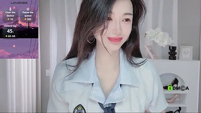 Snapshot of YunShan-33 chatting on 07/09/26, 05:22 YunShan-33 online show from 07/09/26, 05:22